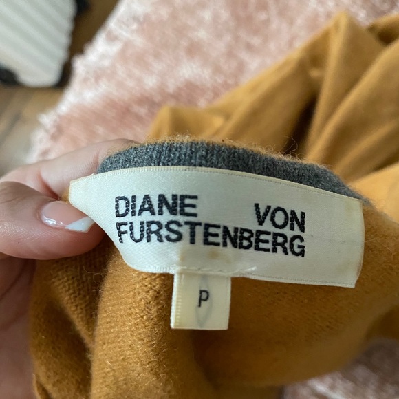 DFV honey wrap dress - Picture 5 of 7